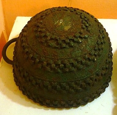 Bronze pot Igbo Ukwu 9th century